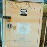 Graffiti Abatement - Report at Intersection Of Webster St & End (000 Block Of)